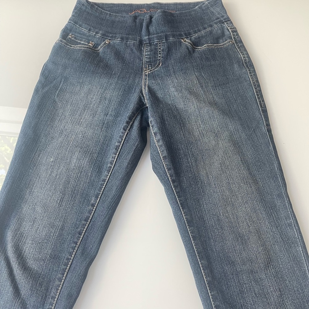 JAG denim jeans.Great condition worn 1x sizee 2.No zipper Pull on.Very slimming.